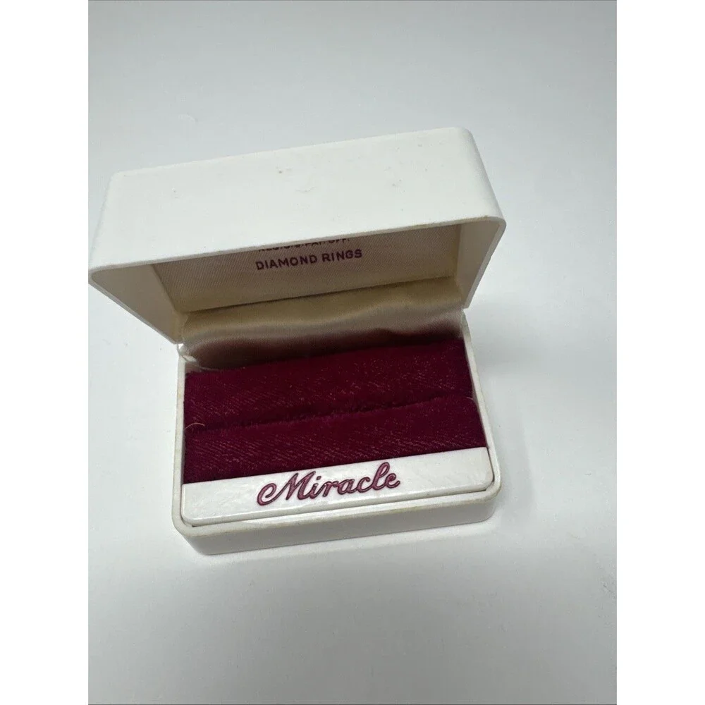 Vintage Celluloid Rectangle Ring Presentation Box Miracle Diamond White Red NYC
